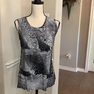 Brittany Black gray, black and white top